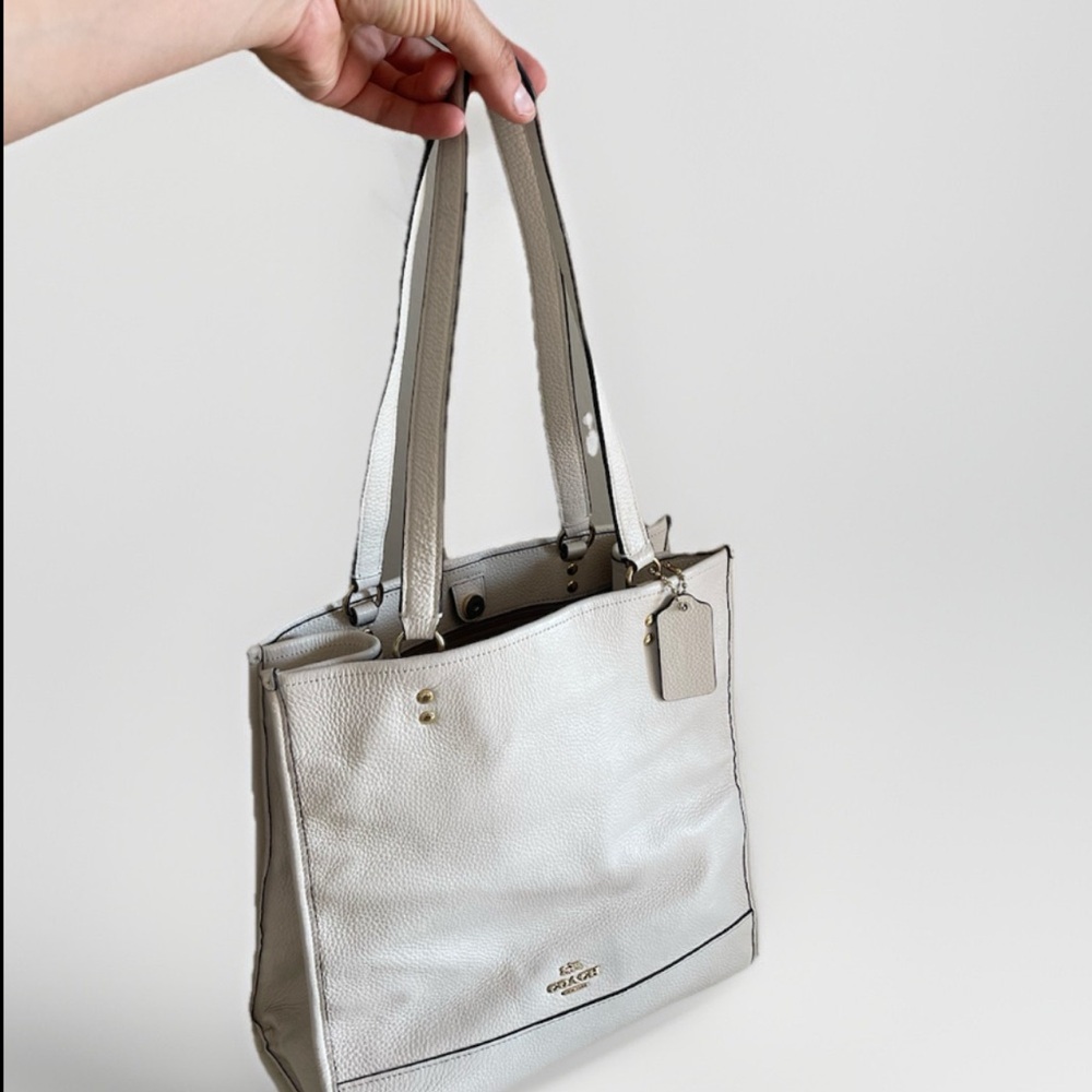 Coach 1921 Dempsey Tote Bag In Chalk